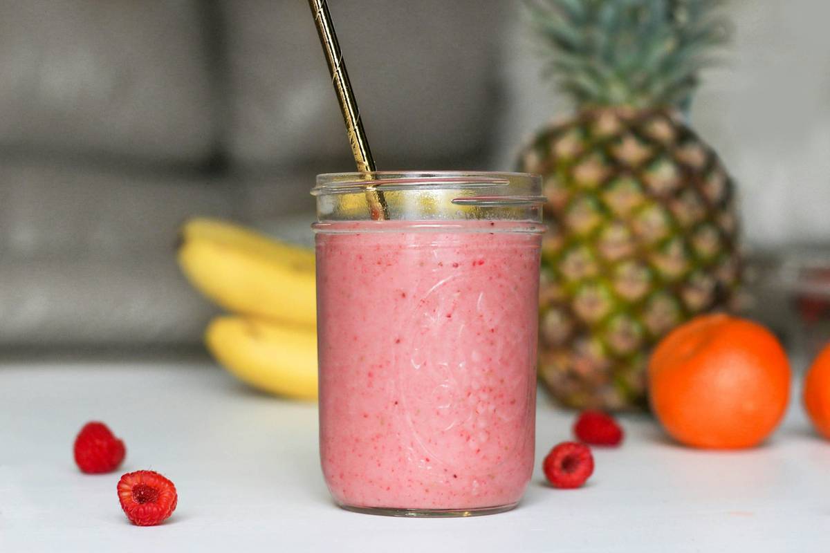 superfood smoothy organic what kind of being blended in high-speed blender